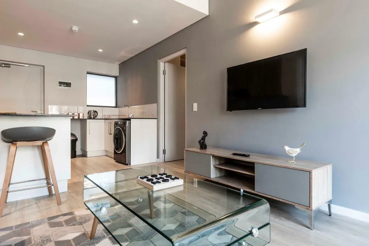 C503 Woodstock Quarter Daire Cape Town