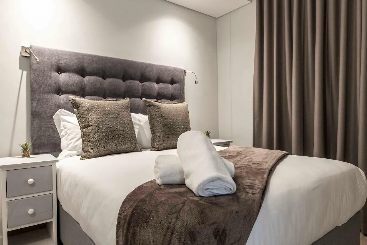 C503 Woodstock Quarter Daire Cape Town